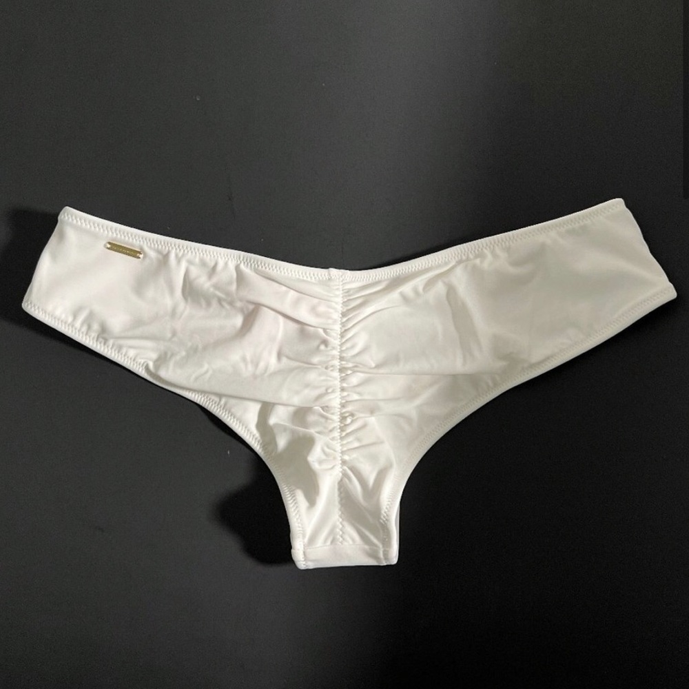 COPY - Victoria Secret Medium M Cheeky Ruched Back Bikini Bottom Hipster White